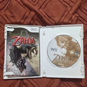 Legend of Zelda: Twilight Princess (Nintendo Wii) ORIGINAL 2006 FIRST PRINT -CIB